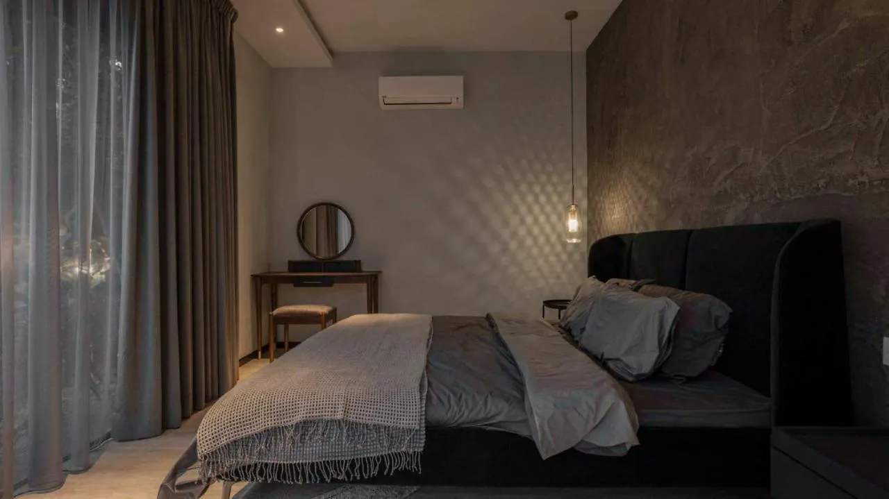 Yi Luxury Villa, Букит-Мертаджам Вилла